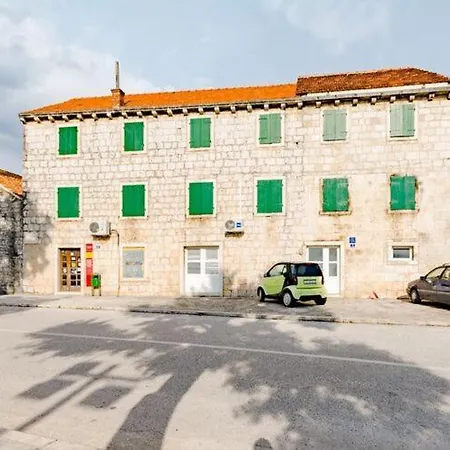 Magdalena - Three Bedroom * Nerezisca