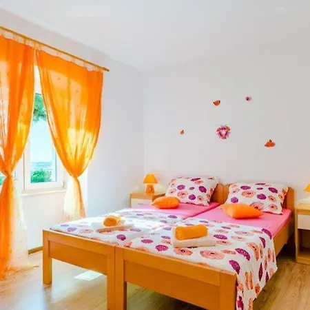 Magdalena - Three Bedroom Nerezisca