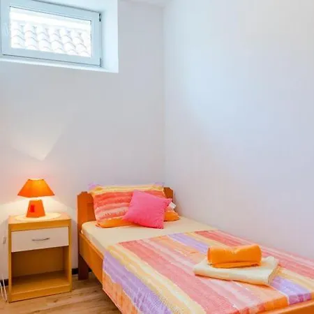 Magdalena - Three Bedroom Nerezisca