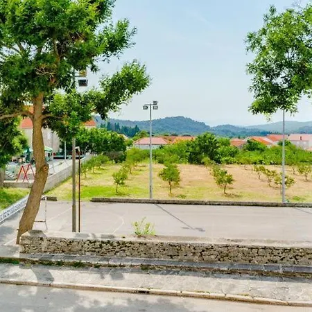 Magdalena - Three Bedroom * Nerezisca