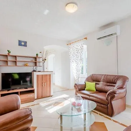 Magdalena - Three Bedroom *